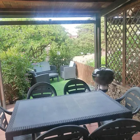 アパート La Finestra Su 4 Con Giardino スティンティーノ
